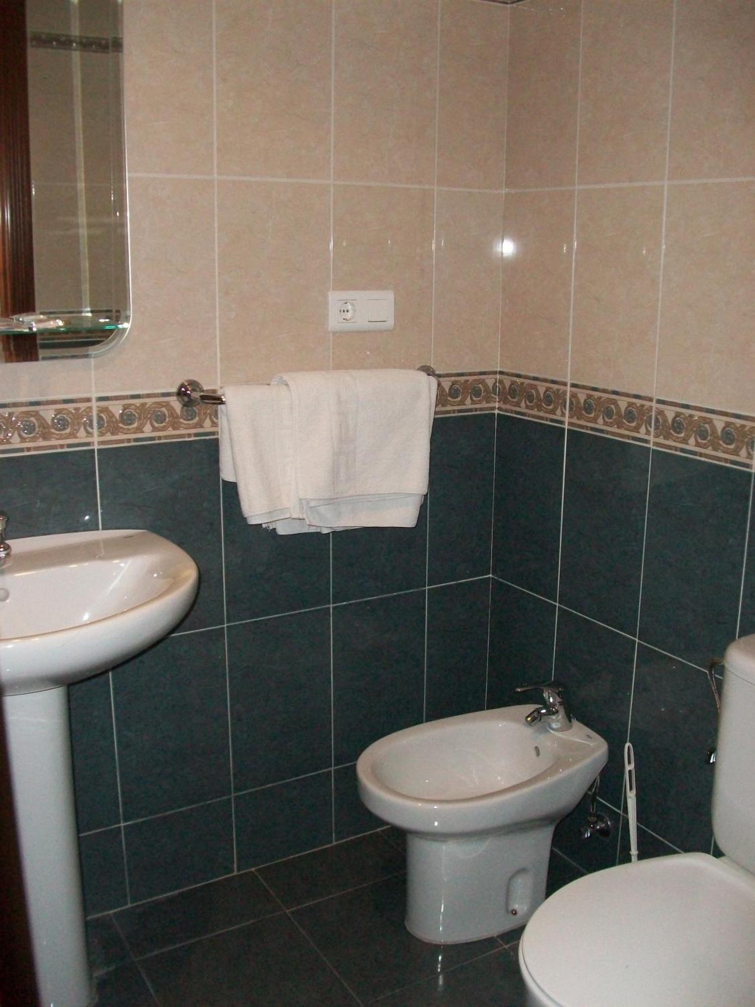 Pension Paseo Real Cangas de Onis Bagian luar foto